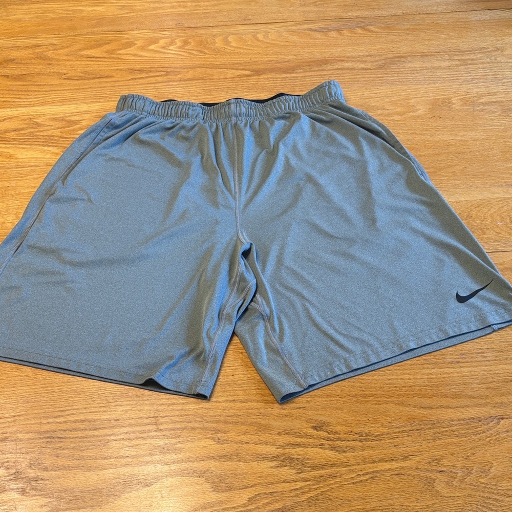 Nike Men's Green Athletic Shorts